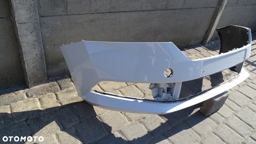 SKODA FABIA III 6V0 LIFT - zderzak przedni - 2