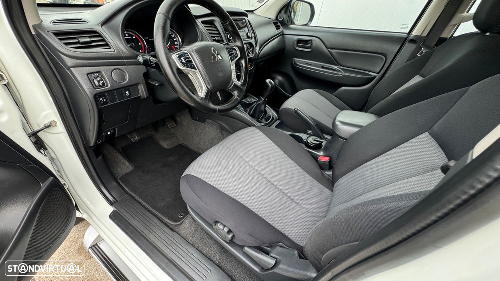 Mitsubishi L-200 Cabine dupla 4X2 - 30
