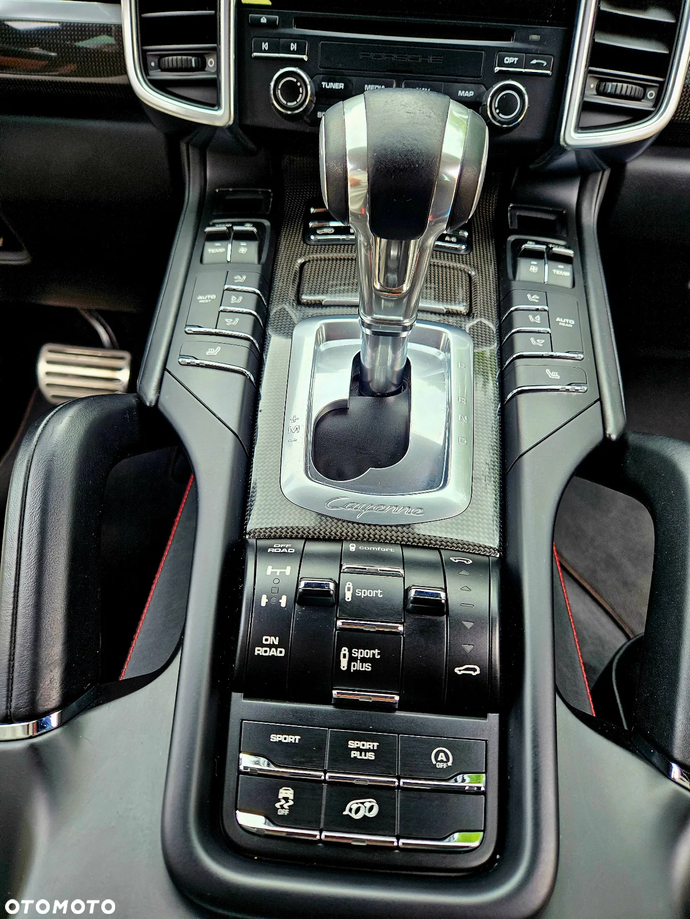 Porsche Cayenne GTS - 25