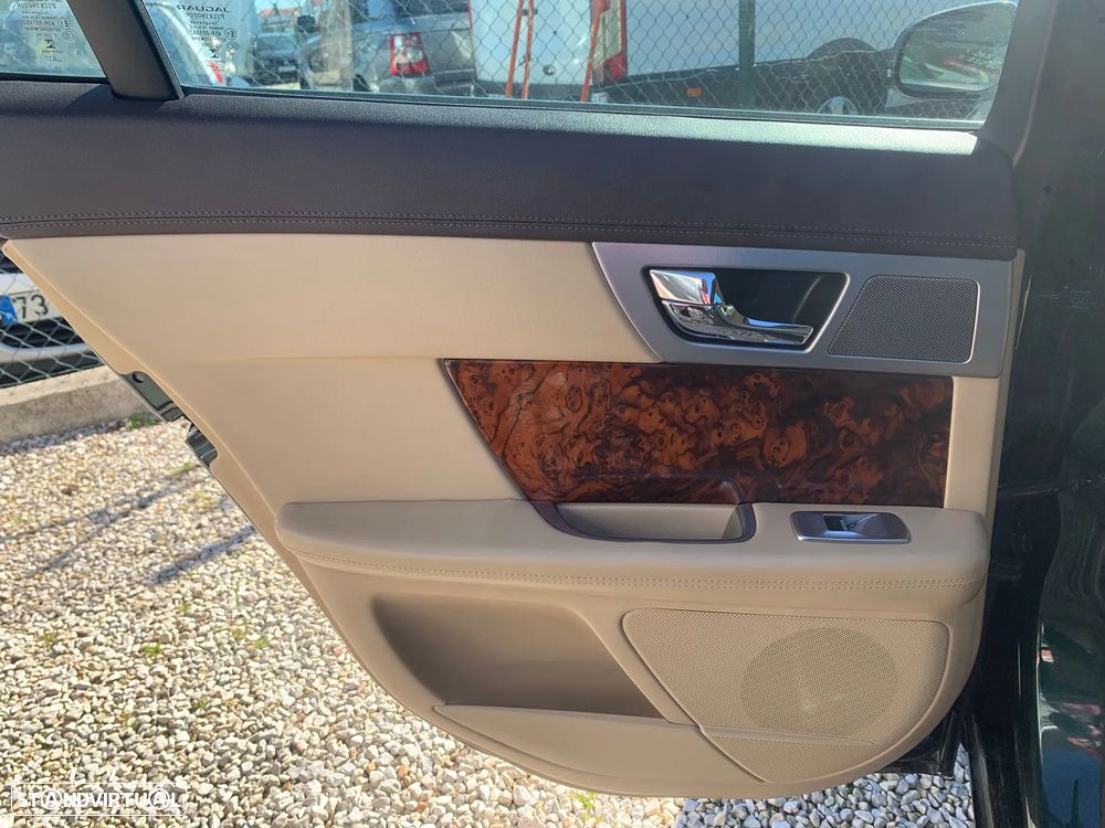 Jaguar XF 3.0 D V6 S Premium Luxury - 19