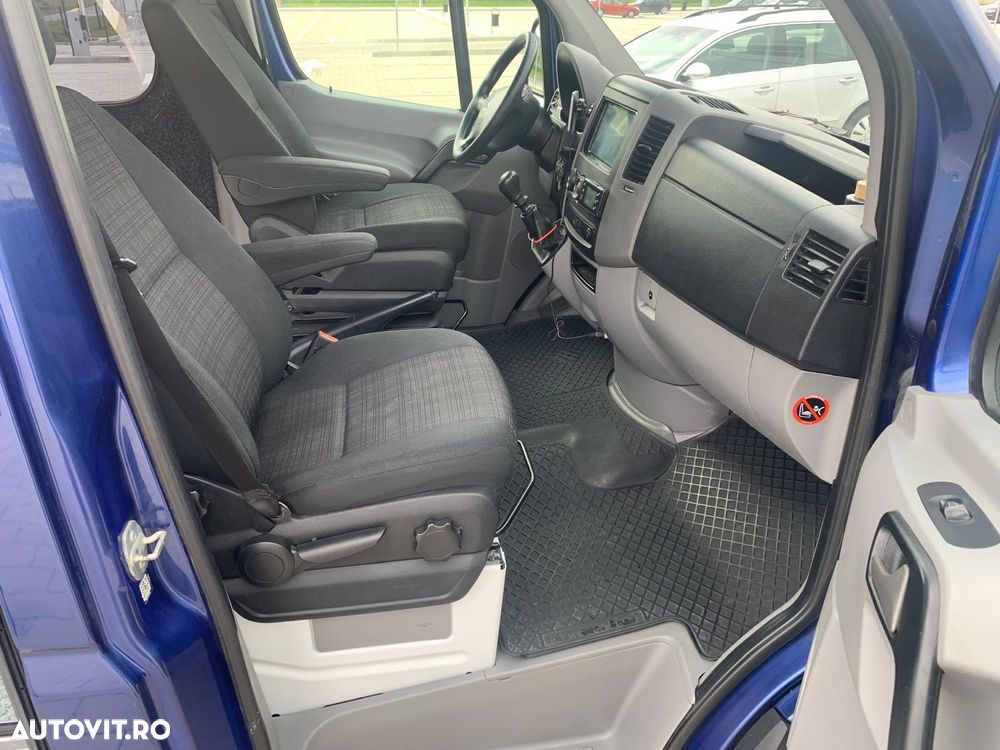 Mercedes-Benz Sprinter - 12