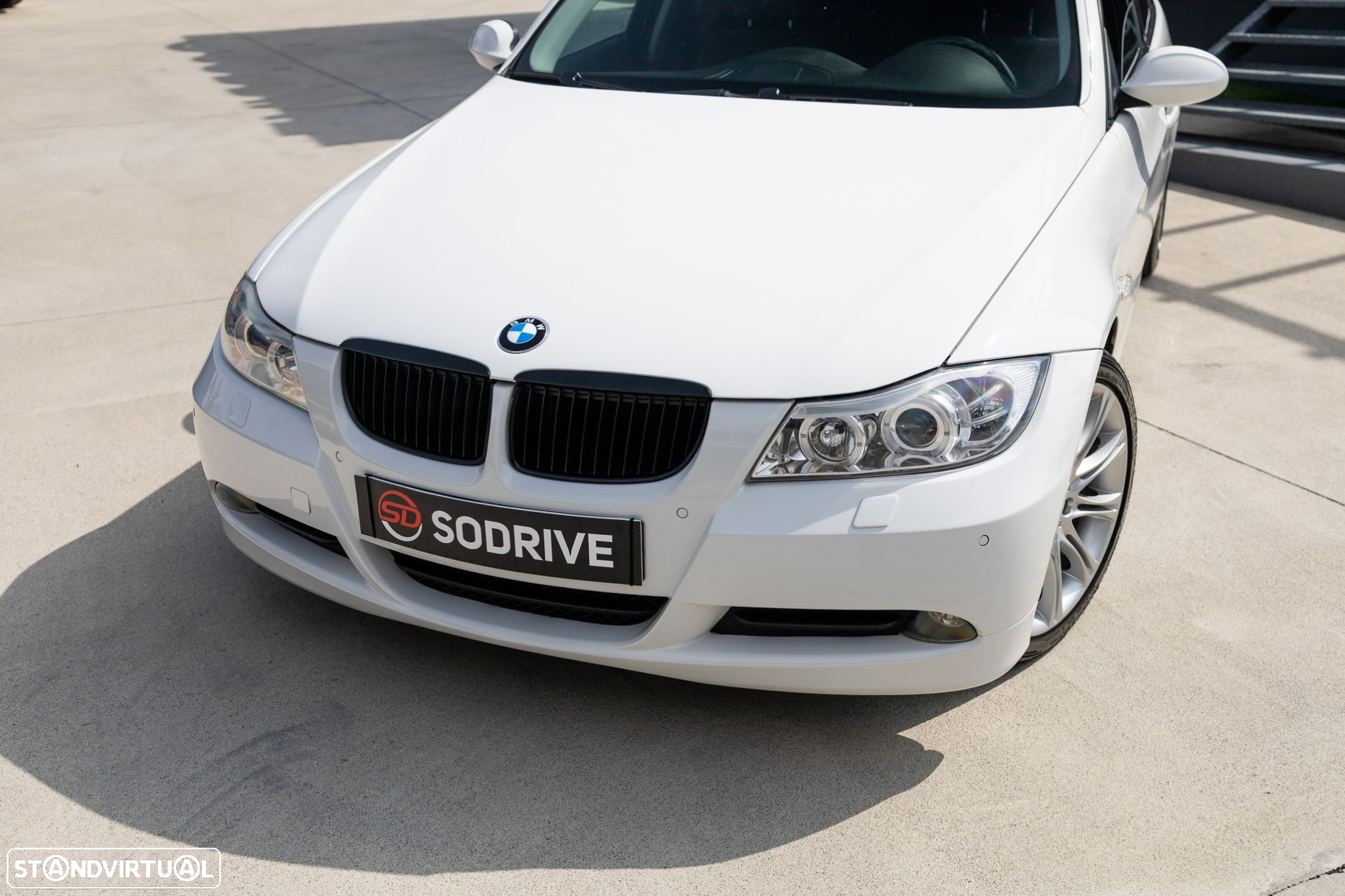 BMW 318 d Touring Navigation Sport - 15