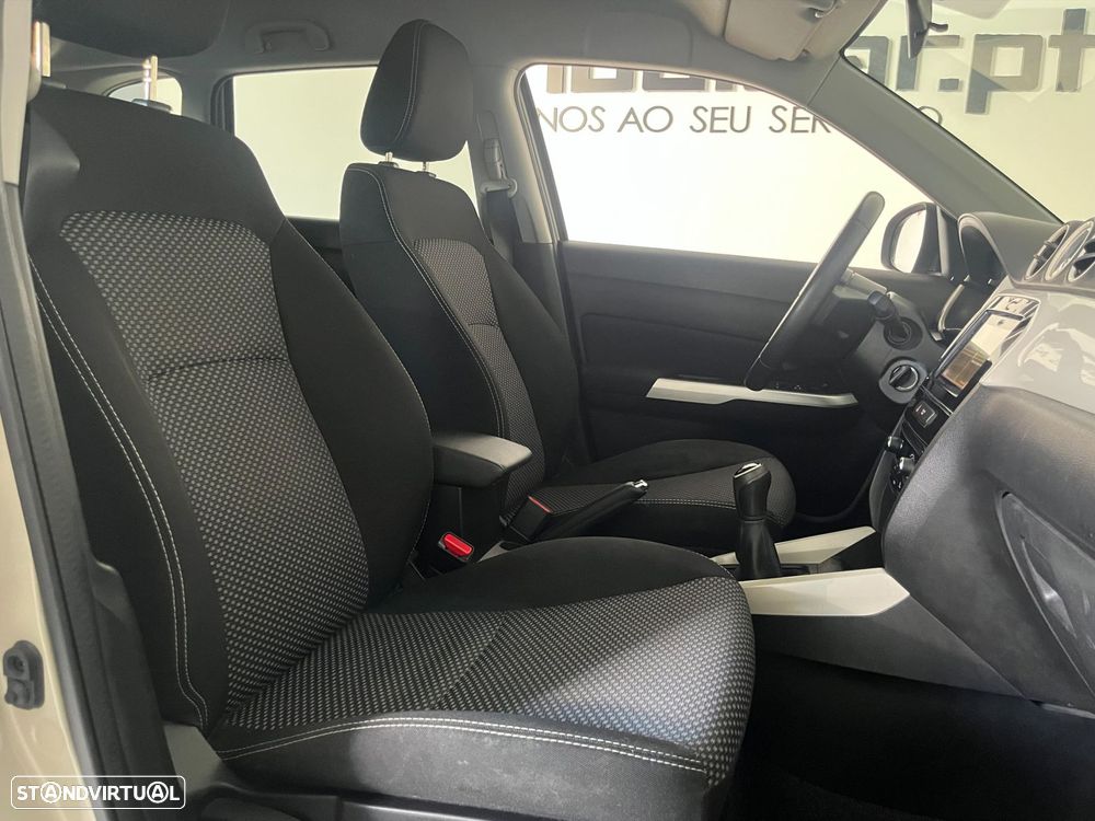 Suzuki Vitara 1.6 VVT GLE - 16