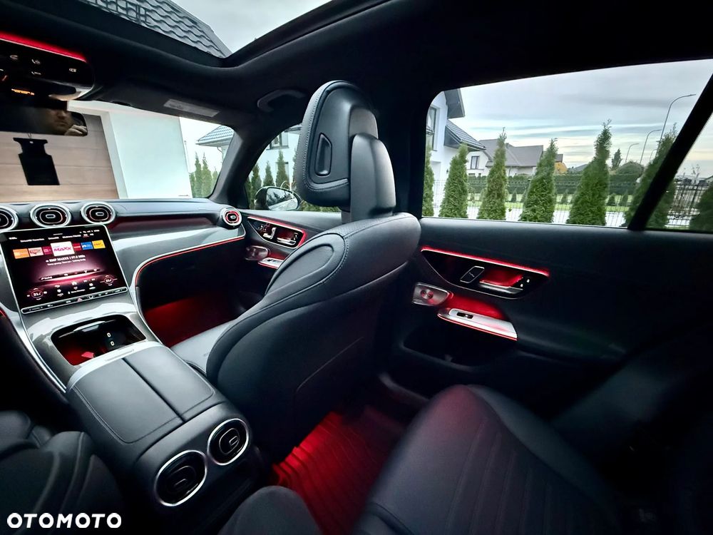 Mercedes-Benz GLC - 30