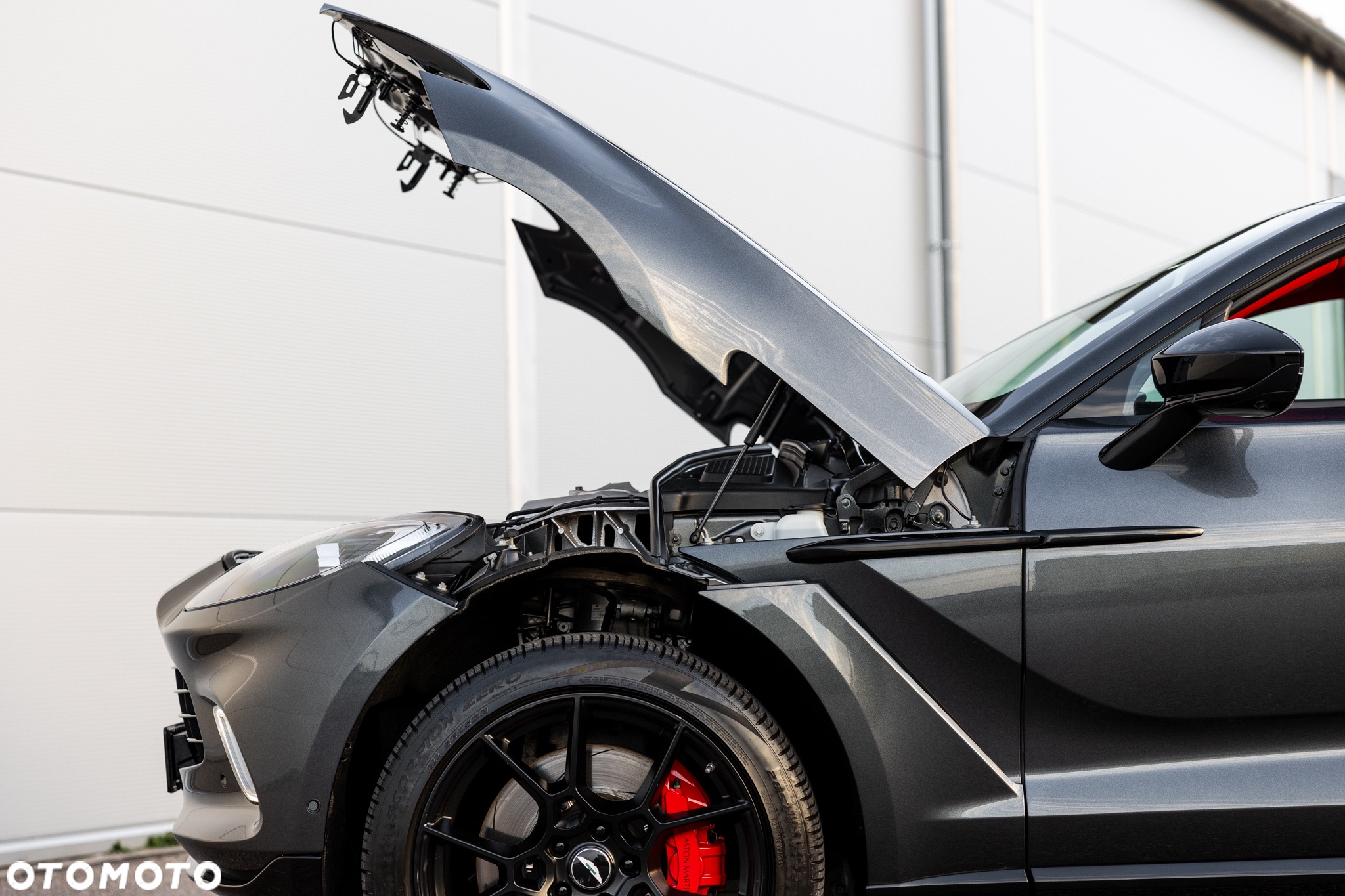 Aston Martin DBX Standard - 40