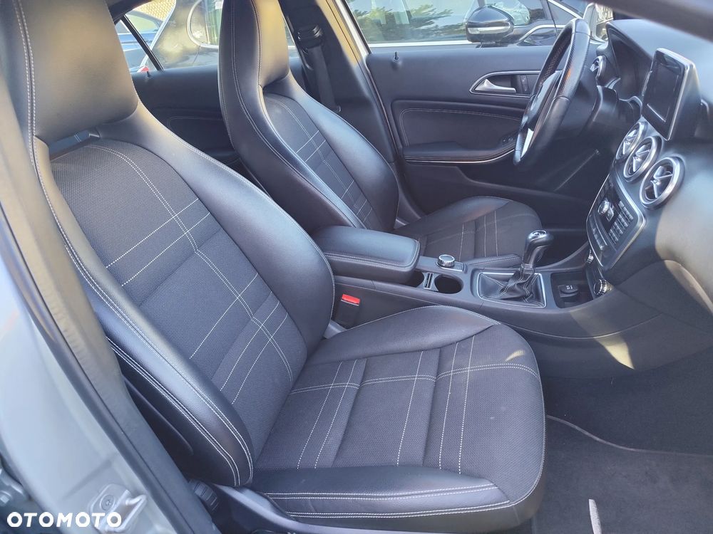 Mercedes-Benz Klasa A 180 (BlueEFFICIENCY) Style - 30