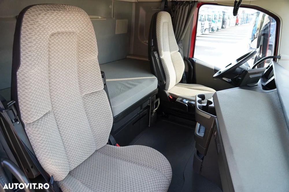Volvo FH 500 / XXL / I-SAVE / LOWDECK / MEGA / I-PARK COOL / TV / JANTE DIN ALIAJ / CONTRACT DE REPARAȚIE POST-SERVICE - 35