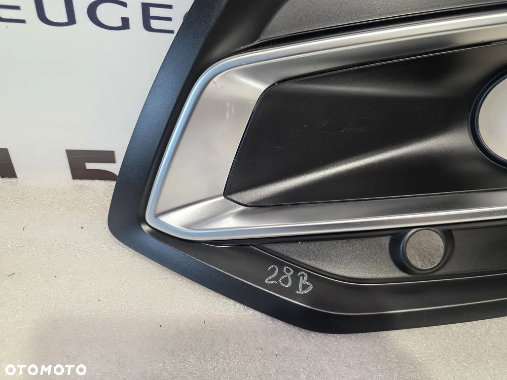 AUDI Q5 II LIFT 80A 21- LEWA / PRAWA KRATKA BOCZNA ZDERZAKA PRZEDNIEGO PRZÓD NR 80A807682N / 80A807680AN , 80A807681N / 80A807679AN NR AUKCJI KB28 - 8