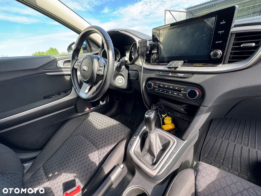 Kia Ceed 1.5 T-GDI M - 13