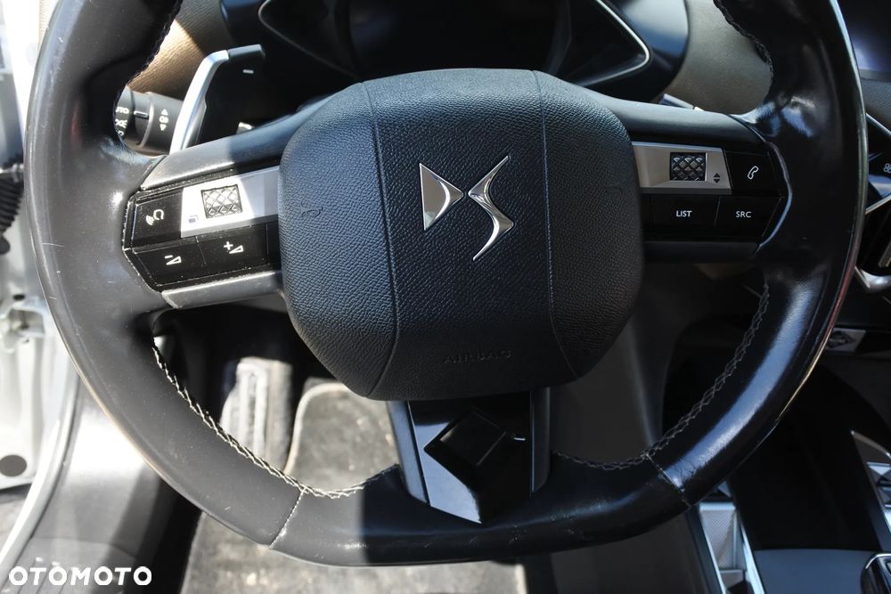 DS Automobiles DS 3 Crossback 1.2 PureTech Performance Line + - 17