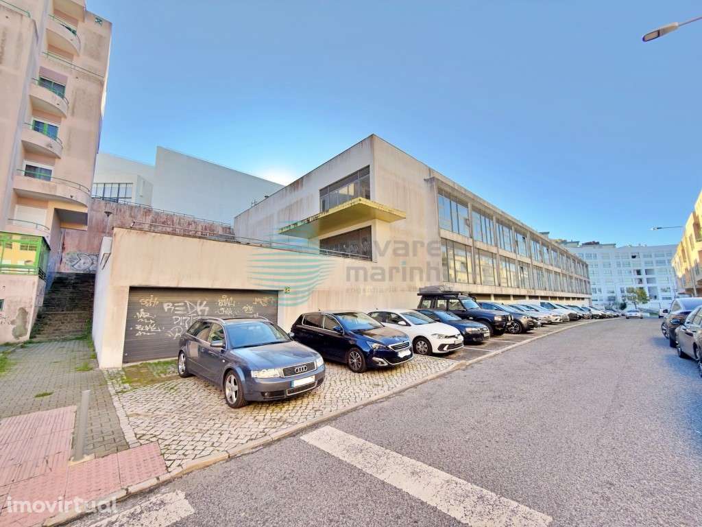 Edifício de Escritórios com logradouro e Parqueamento, Rinchoa - Grande imagem: 3/22