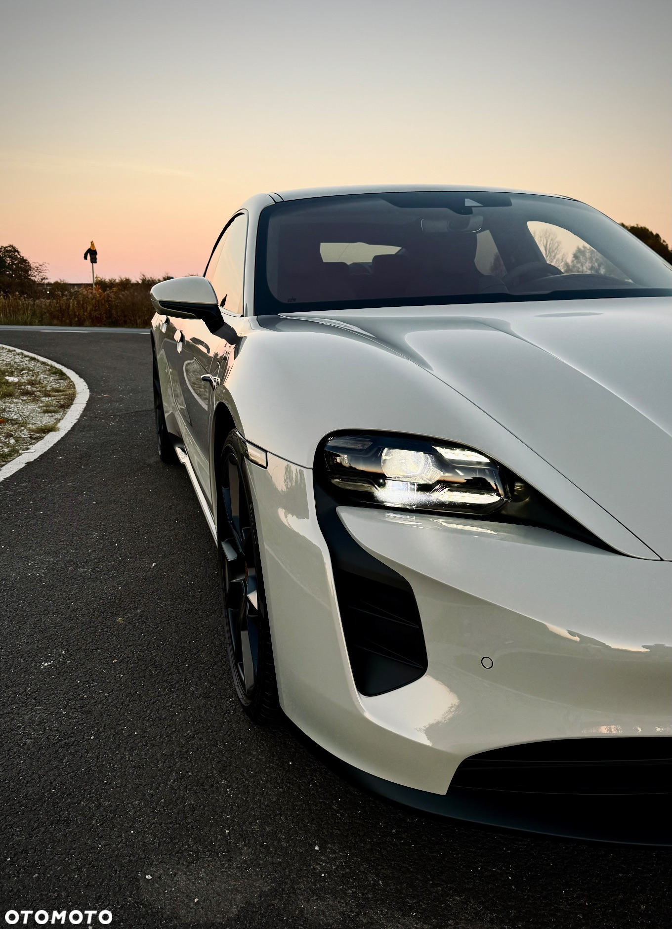 Porsche Taycan GTS - 18