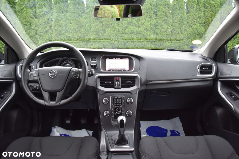 Volvo V40 D2 Drive-E SCR Momentum - 9