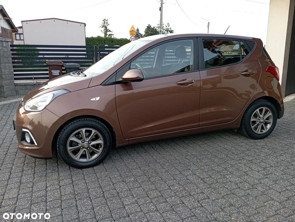 Hyundai i10 1.0 Fifa World Cup Edition - 5