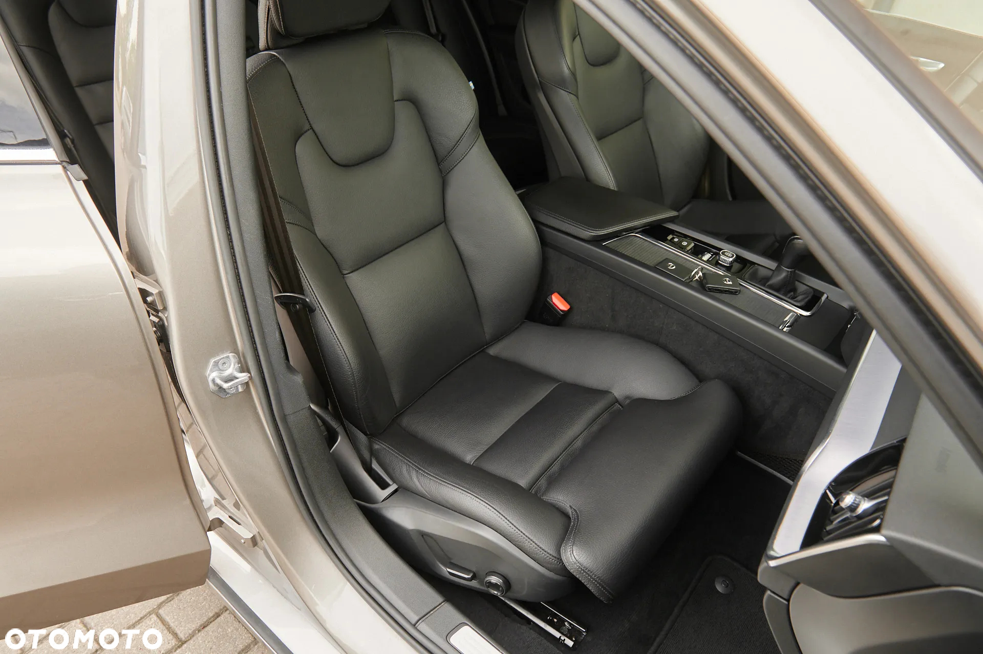 Volvo V60 D3 Momentum Pro - 29