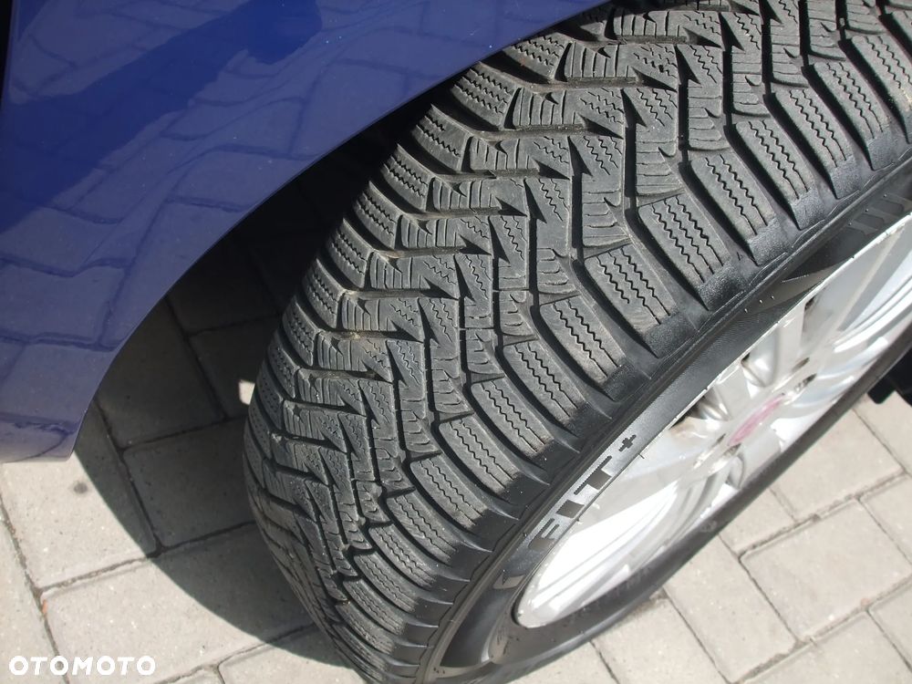 Fiat Grande Punto Actual 1.4 8V Estiva Blue&Me - 32