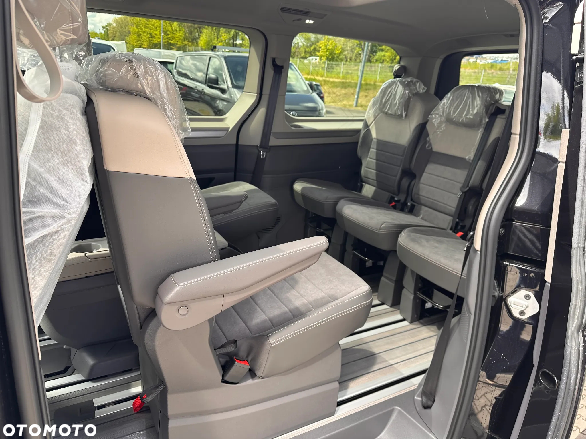 Volkswagen Multivan 2.0 TSI L2 Style DSG - 9