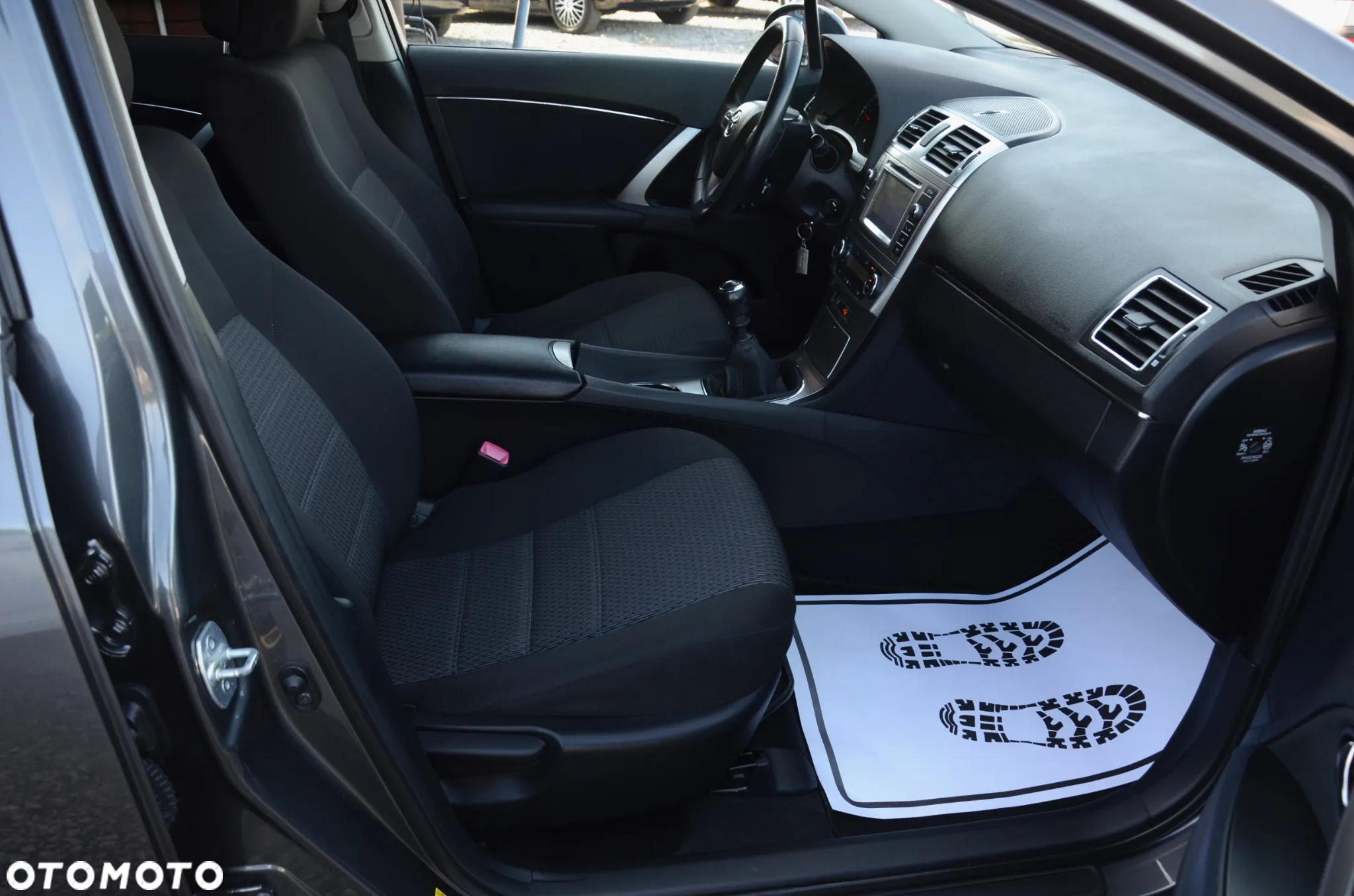 Toyota Avensis 2.0 D-4D Active - 12