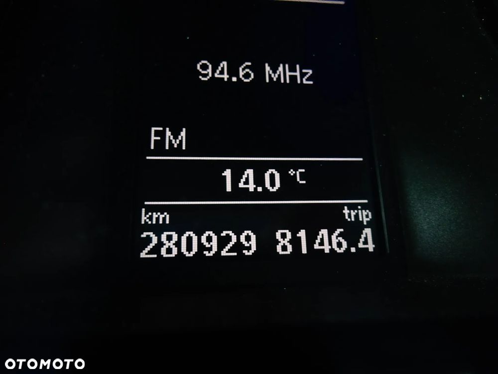 Volkswagen Passat - 15