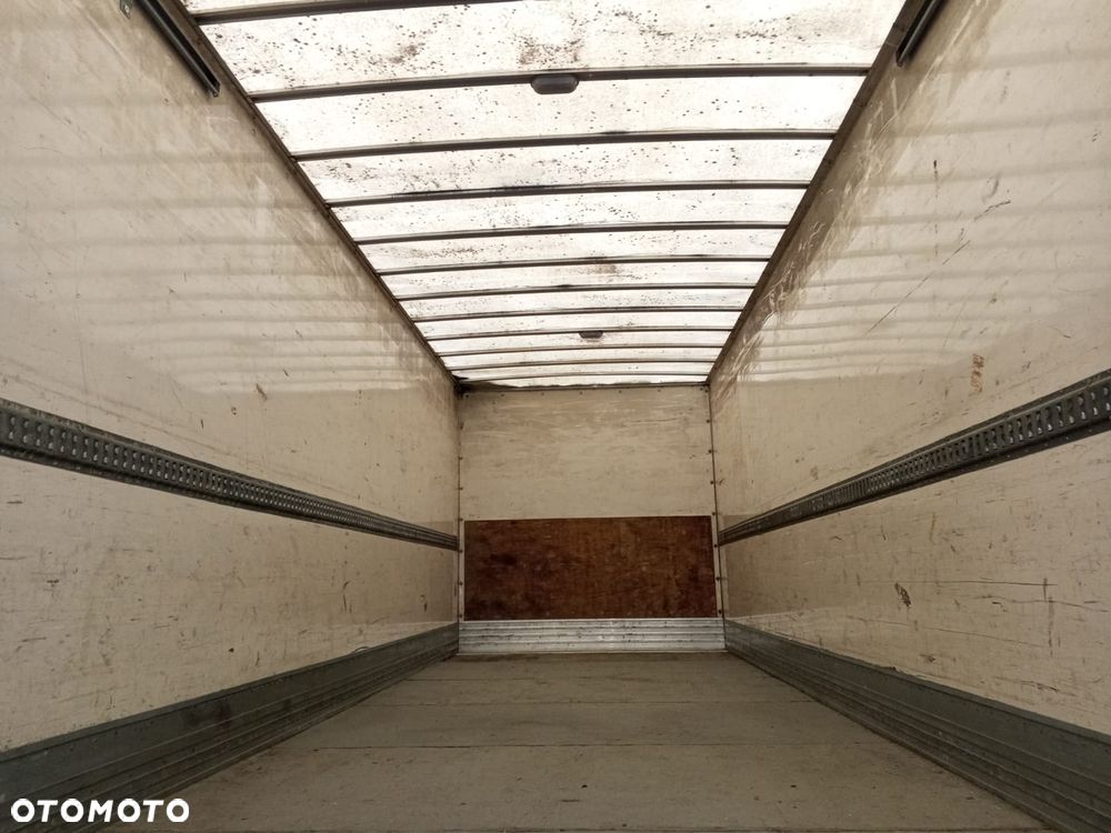 Renault MIDLUM ŁADOWNOŚĆI 7 TON /ZAWIESZENIE PNEUMACZYCZNE/WINDA / FRANCJA - 12