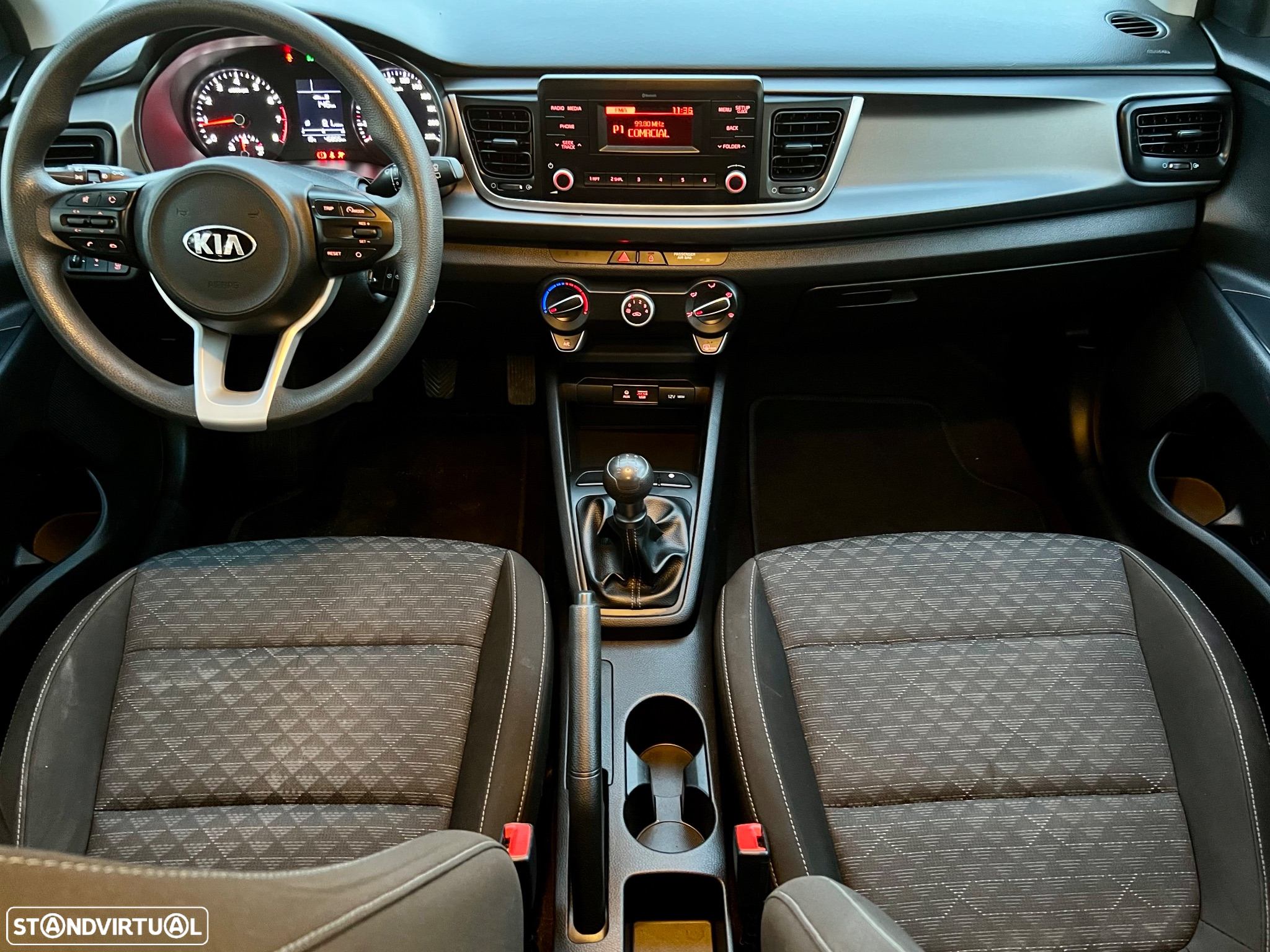Kia Rio - 11
