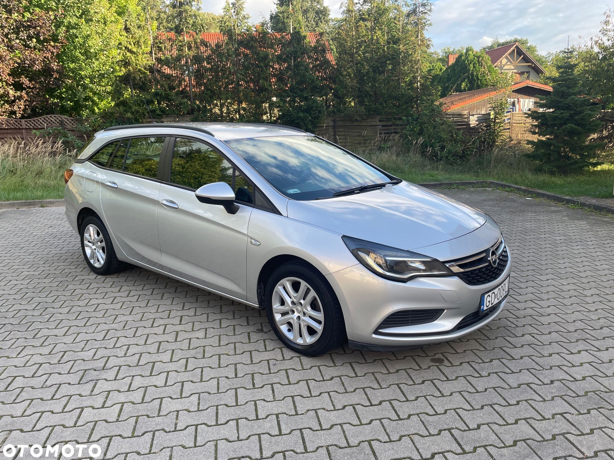 Opel Astra V 1.6 CDTI Enjoy S&S - 1