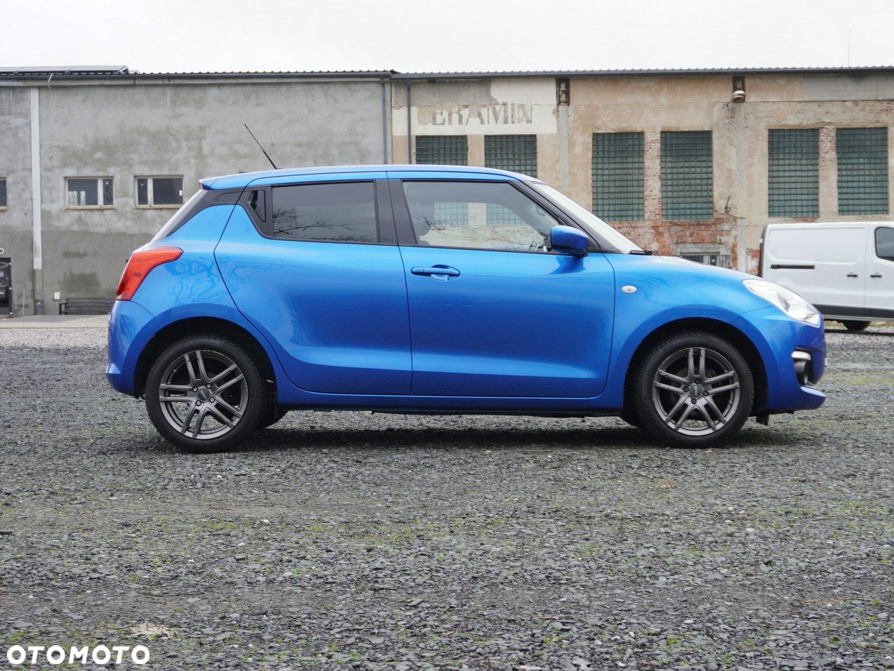 Suzuki Swift - 4