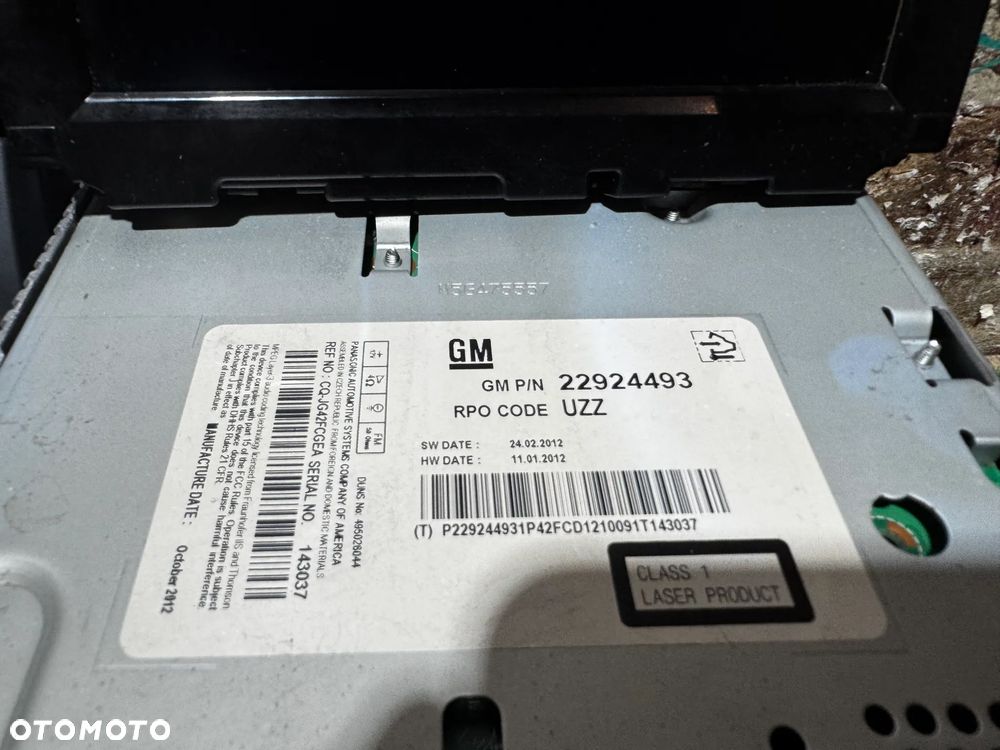 RADIO ODTWARZACZ CD PANEL EKRAN CD 400 22924493 / UZZ OPEL ASTRA J - 3