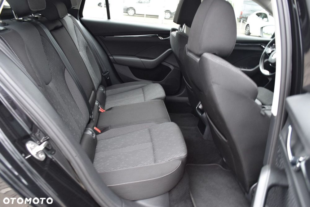 Skoda Octavia 2.0 TDI Ambition DSG - 29