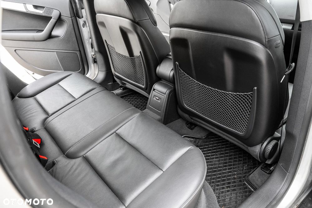 Audi A3 ver-3-2-sportback-quattro-s-tronic-s-line-sportpaket-plus - 32