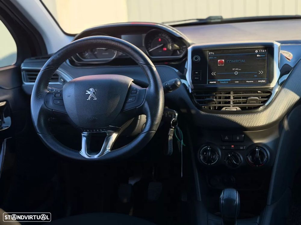 Peugeot 208 1.2 PureTech Style - 9