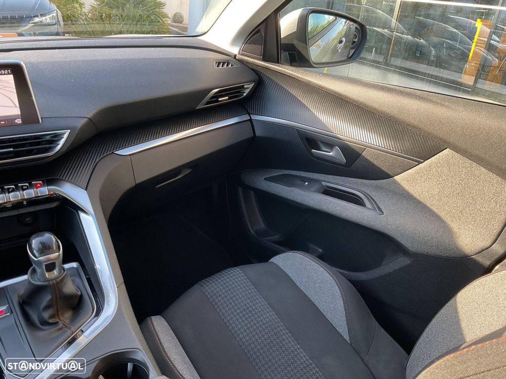 Peugeot 3008 1.6 BlueHDi Active - 32