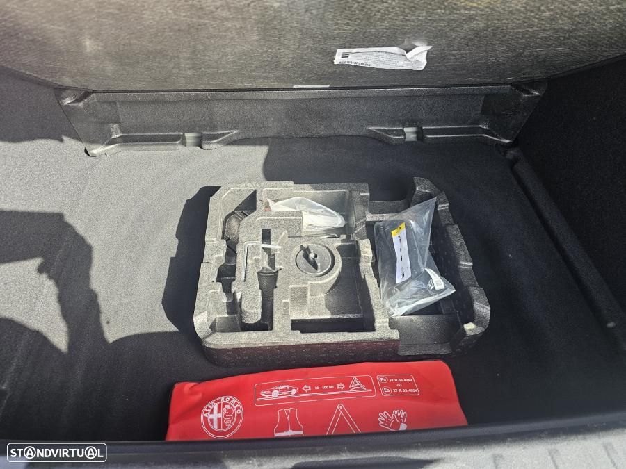 Alfa Romeo Tonale 1.5 Hybrid Sprint - 23