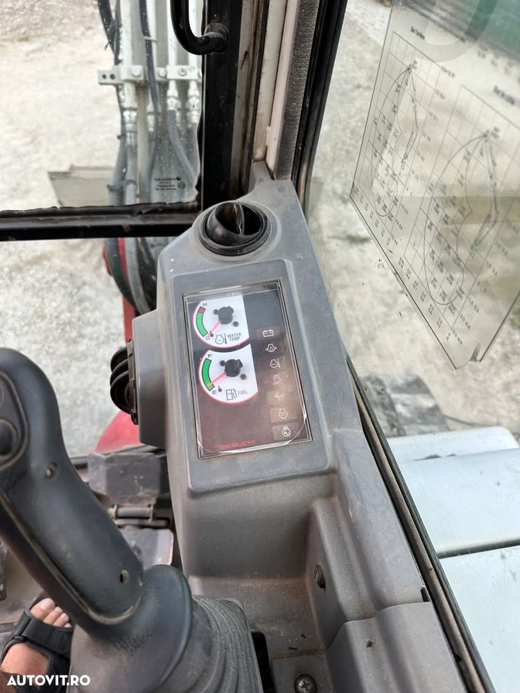 Takeuchi - 3