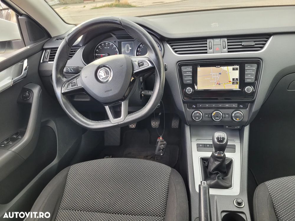 Skoda Octavia 1.6 TDI Ambition - 12