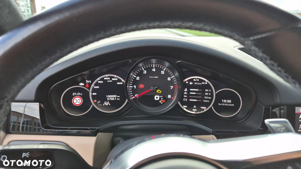 Porsche Cayenne S - 10