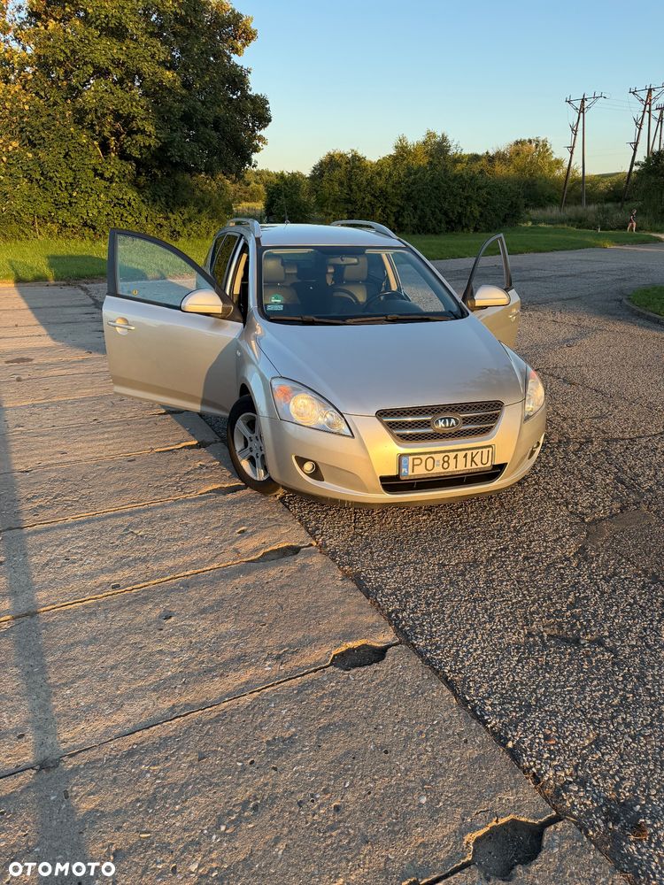 Kia Ceed 2.0 crdi Optimum + - 1