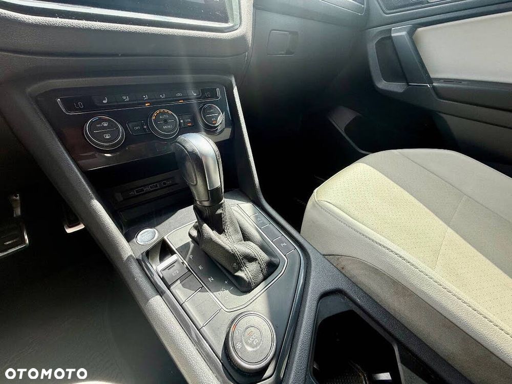 Volkswagen Tiguan - 14