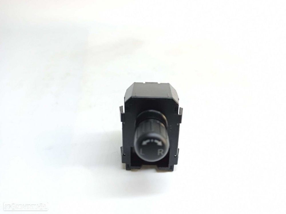 CONTROLADOR DE VISÃO TRASEIRA NISSAN PULSAR (C13) ACENTA - 1