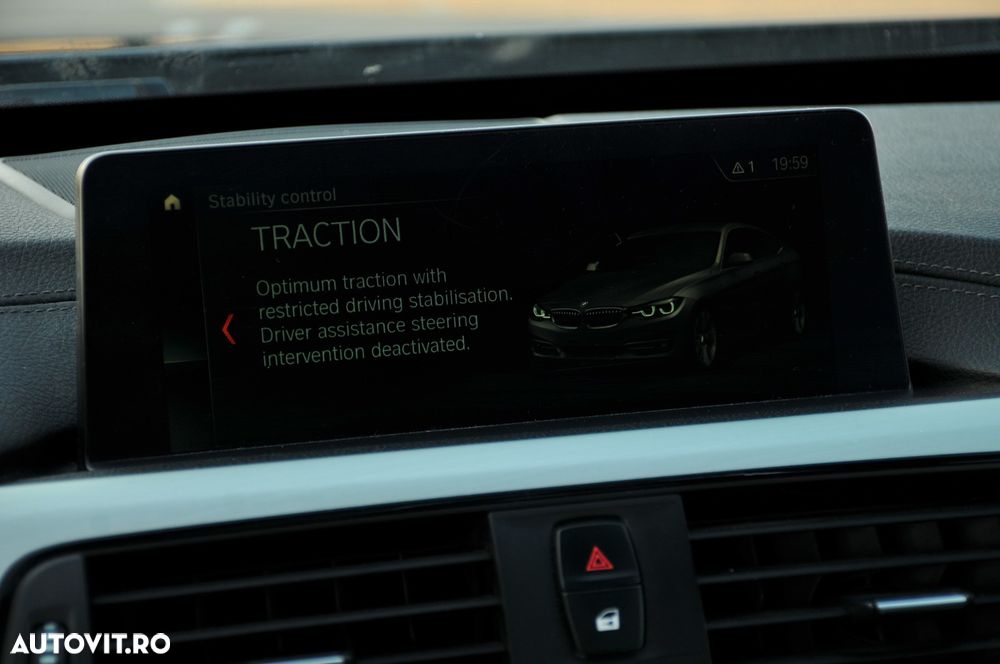 BMW Seria 3 318d Aut. M Sport - 26