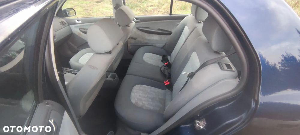 Skoda Fabia 1.4 16V Comfort - 10