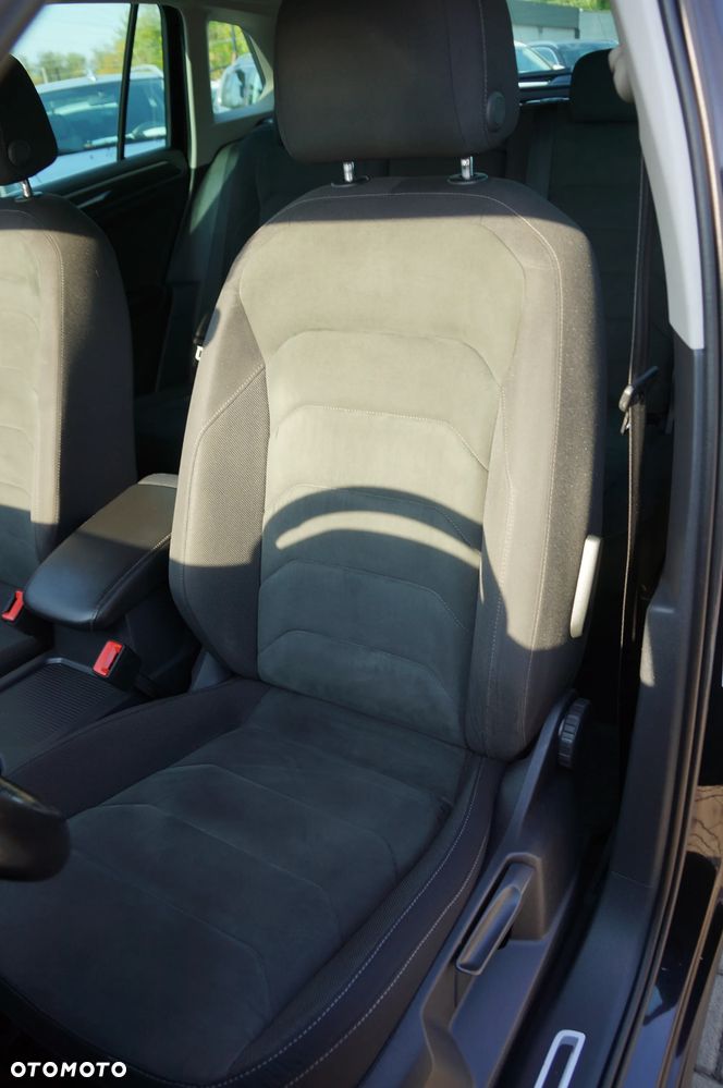 Volkswagen Tiguan 2.0 TDI SCR 4MOTION (BlueMotion Techn.) DSG Highline - 24