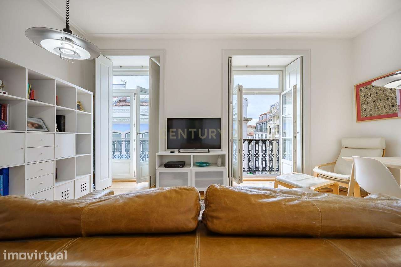 Apartamento T2 de Luxo com Varanda a Sul, Vista Rio, Elevador e Prédio - Grande imagem: 3/26