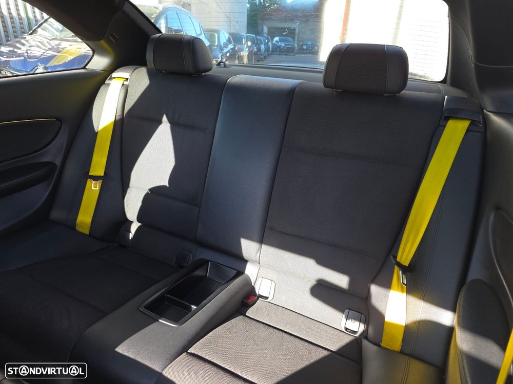 BMW 118 d Limited Edition Lifestyle c/ M Sport Pack - 37