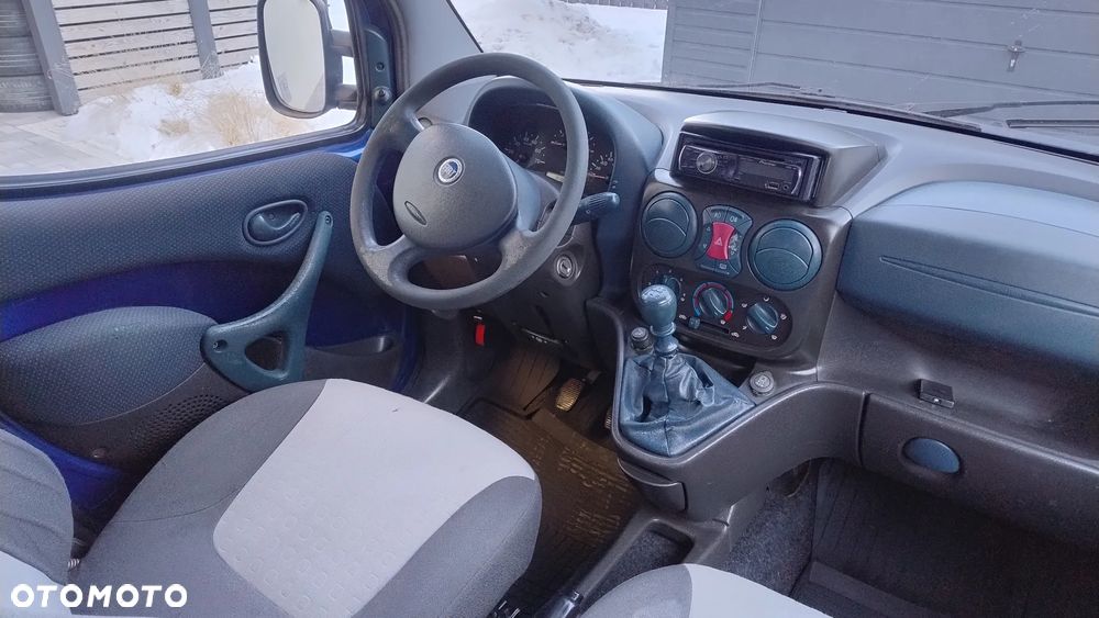 Fiat Doblo 1.6 16V Family - 22