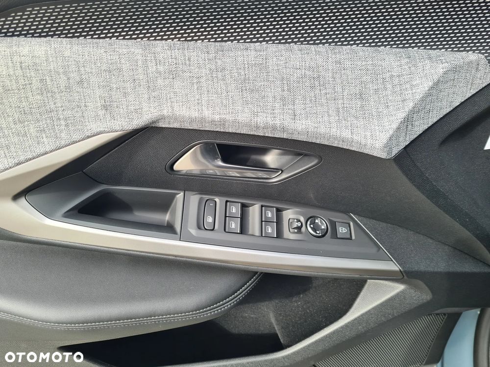 Peugeot 3008 1.2 PureTech mHEV GT S&S e-DCS6 - 14