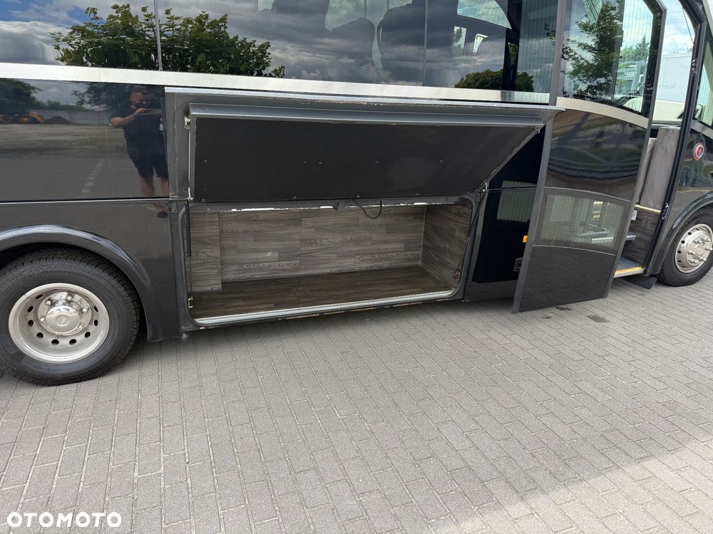 Iveco 70C - 11