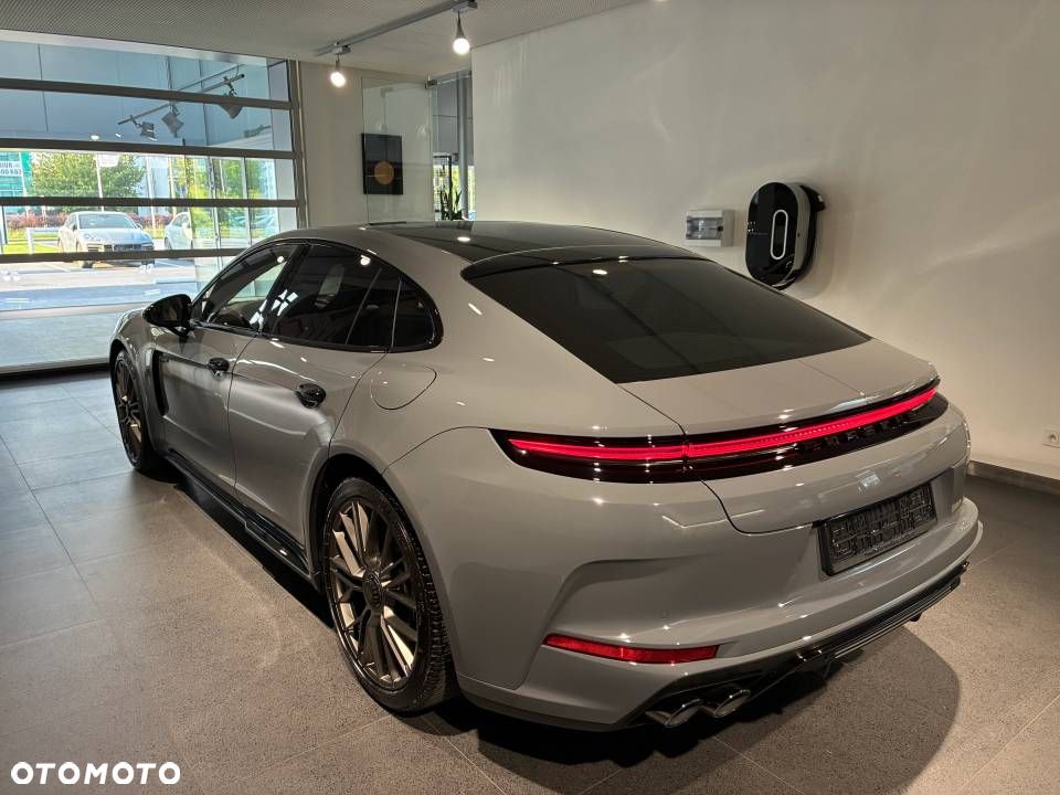 Porsche Panamera Turbo S E-Hybrid PHEV - 2