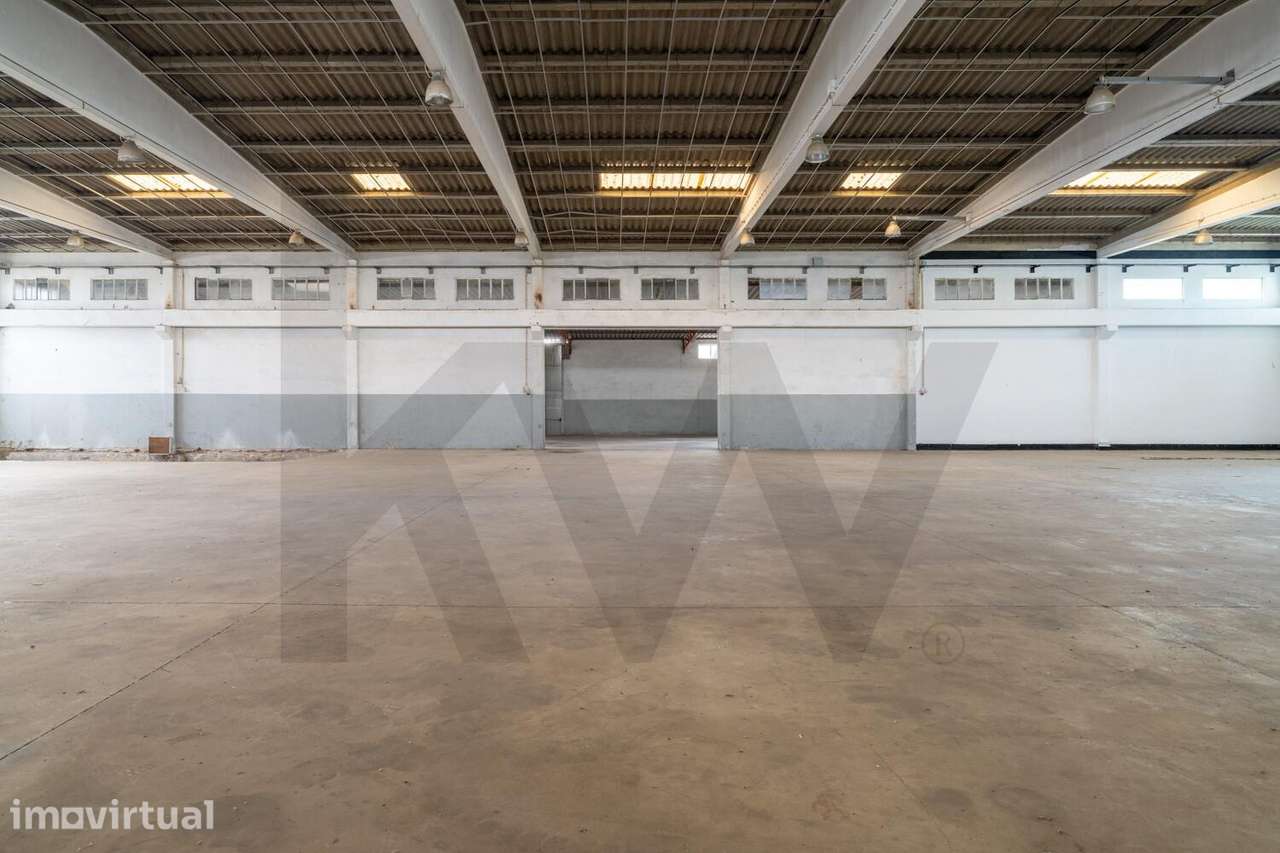 Armazém Industrial com Potencial de Ampliação | Beloura – Sintra - Grande imagem: 3/31