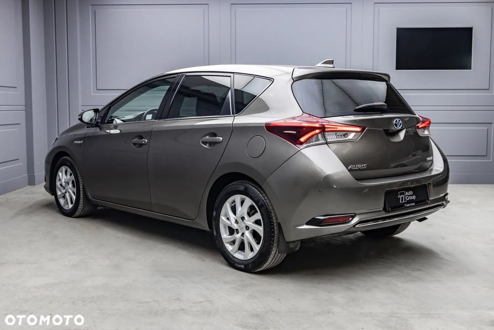 Toyota Auris Hybrid 135 Premium - 5